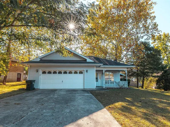 1204 Devonshire Ln, Rolla, MO 65401