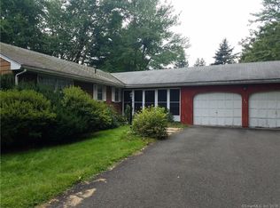 46 Kenwood Cir, Bloomfield, CT 06002