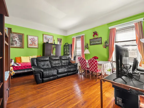 565 West 169th Street image 2 of 14