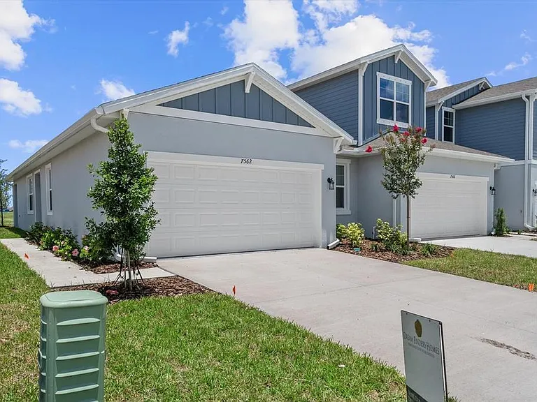 7562 Sea Oak Ct — Photo 1