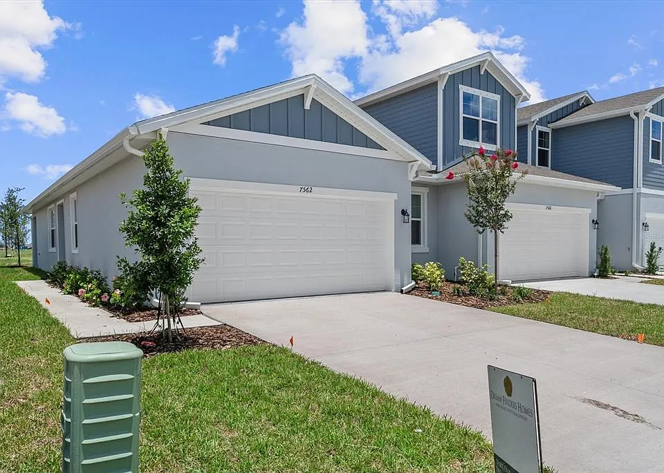 7562 Sea Oak Ct