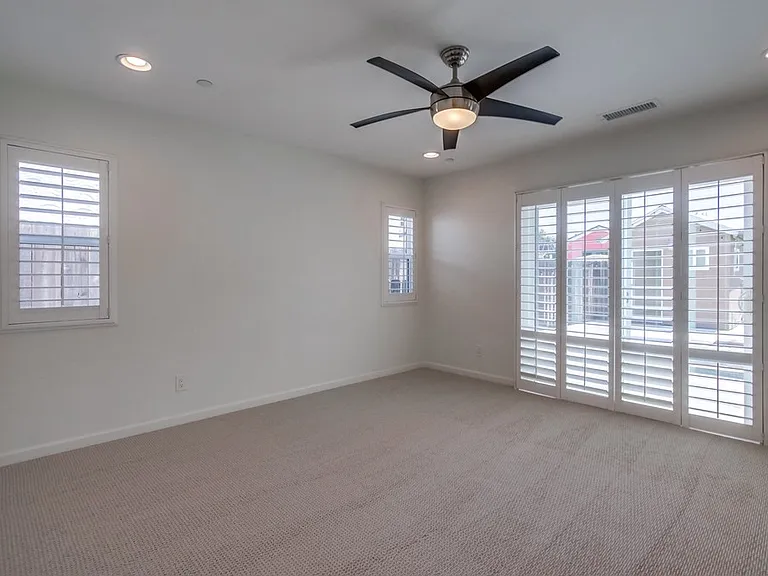 4747 Rolando Blvd — Photo 34