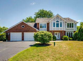 2415 Steeple Chase Cir E, Libertyville, IL 60048