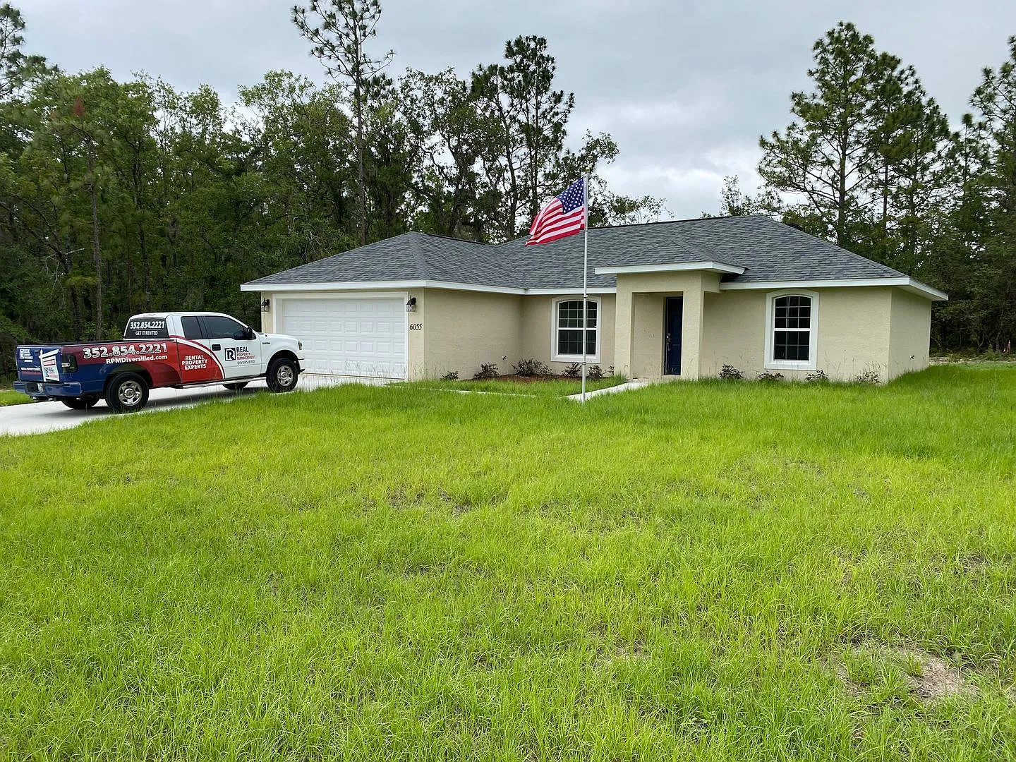 Desirable Sw Ocala Neighborhood- 3/2/2 **Won"T Last** — Photo 2