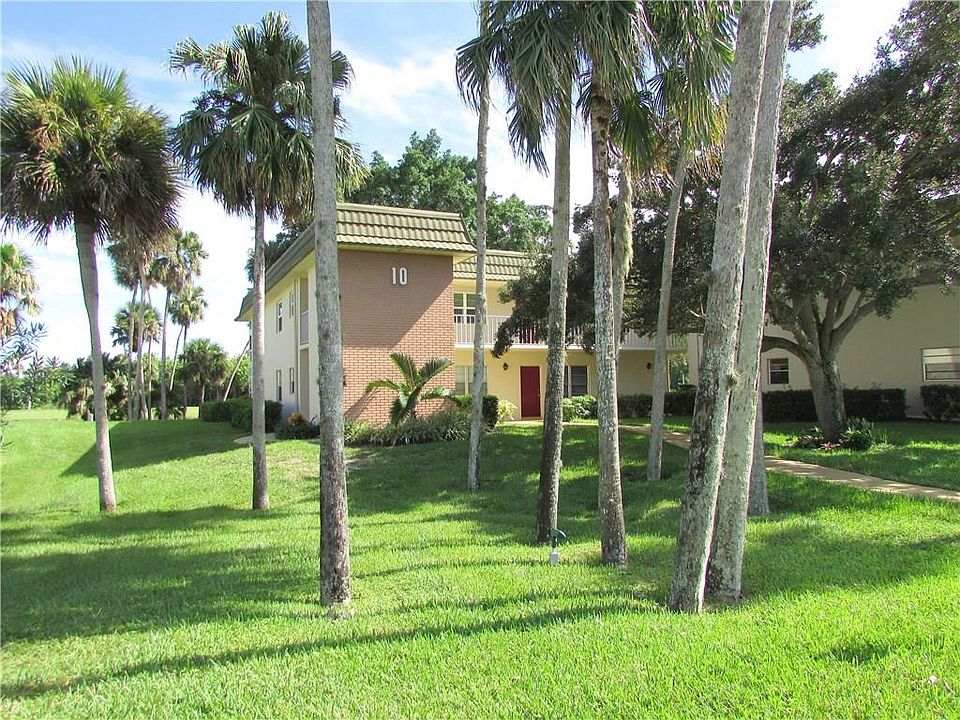 1st image of 10 Vista Gardens Trl