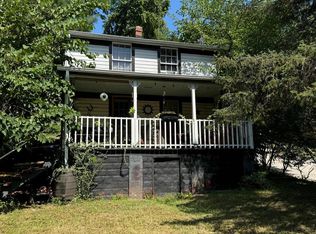 402 McKenzie Dr, Occoquan, VA 22125