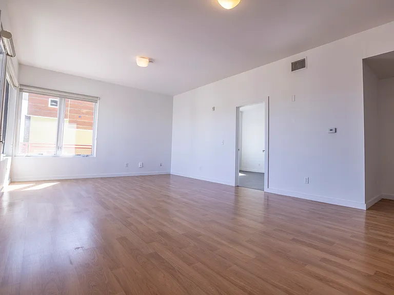 2025 Ionosphere St — Photo 8