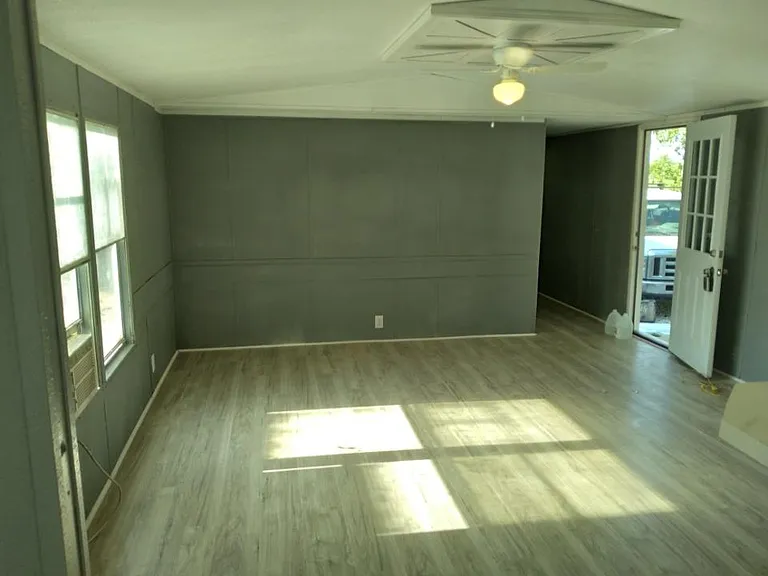 315 The Oil Rd — Photo 3