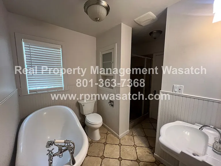 1105 S 700 E — Photo 13