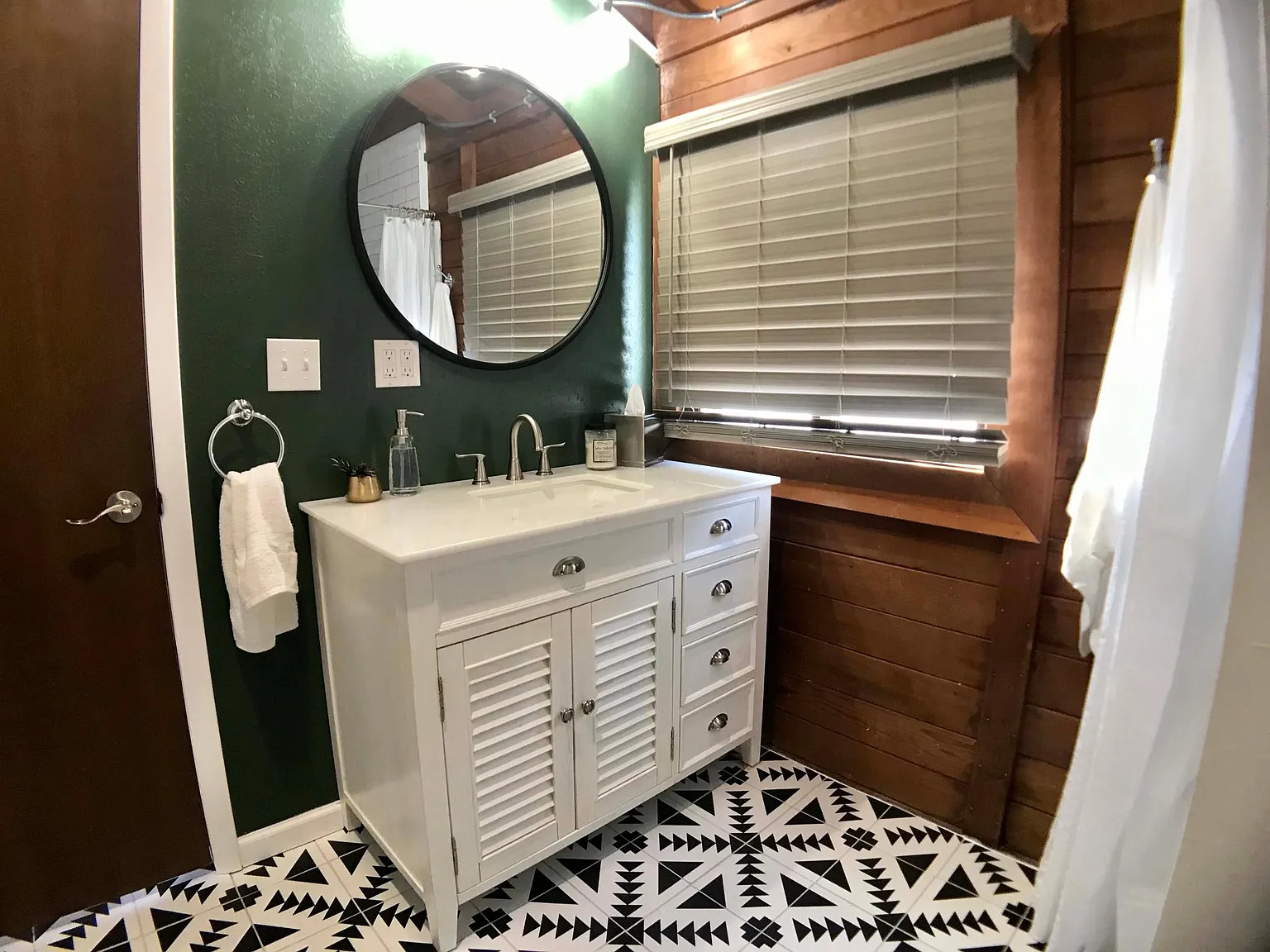2 bed, 662 sqft, $1,900 — Photo 4