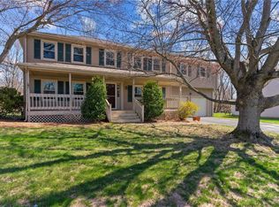 9 Greenview St, Cumberland, RI 02864