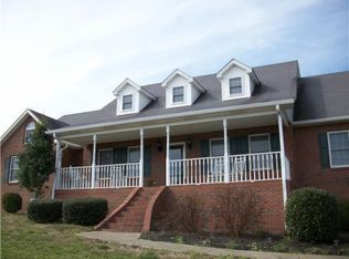 1915 Greenwood Rd, Charlotte, TN 37036