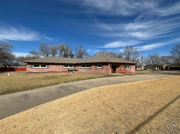 10810 W Maple St, Wichita, KS 67209