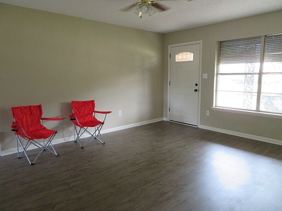 3rd image of 5812 NW Liberty Ave