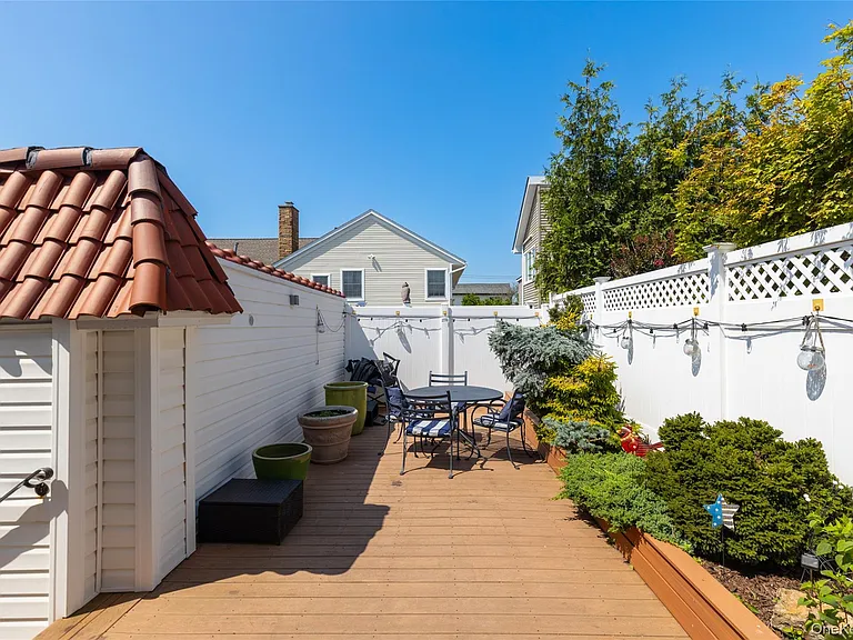191 Beach 140th St — Photo 32