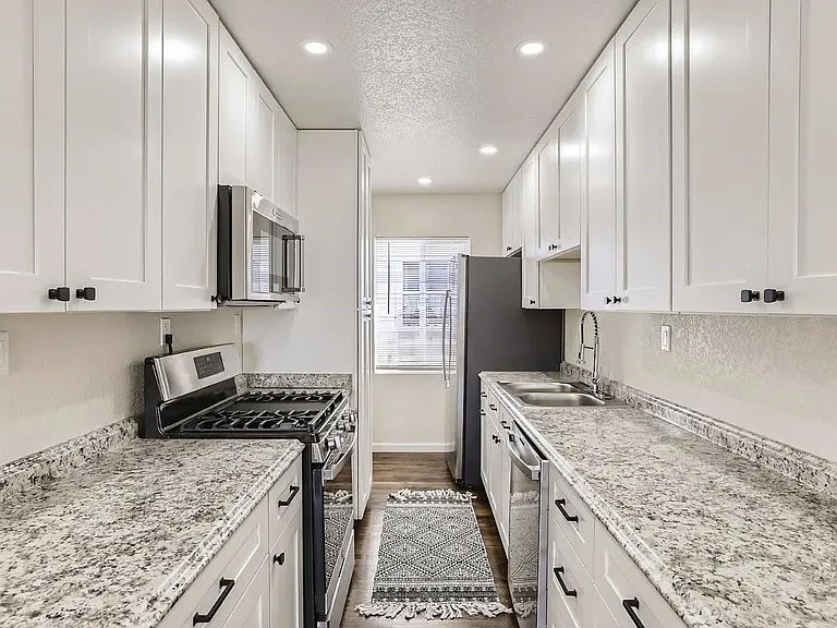 2610 W Bayaud Ave — Photo 2