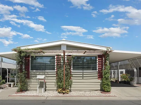 130 Camino Real Dr, Lodi, CA 95240