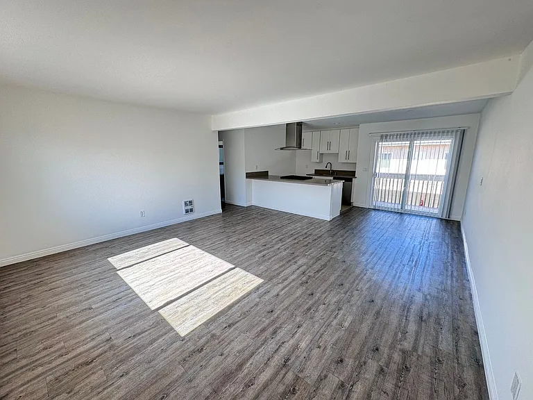 1808 MacKay Ln — Photo 4