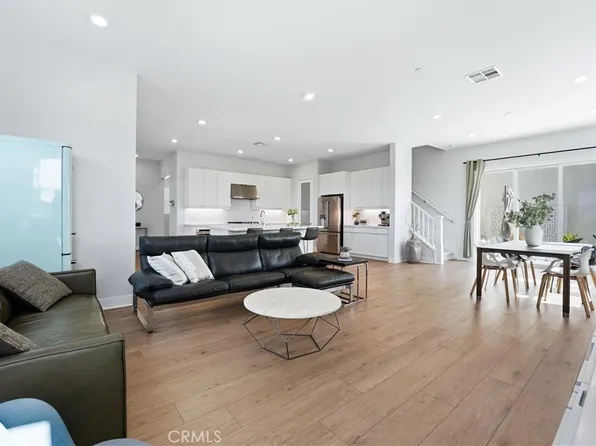 458 Loon, Irvine, CA 92618