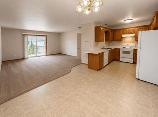 4540 McKenzie Dr SE #4, Mandan, ND 58554