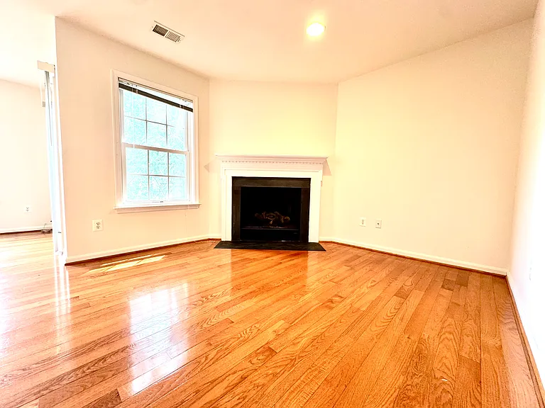 3381 Beechcliff Dr — Photo 34