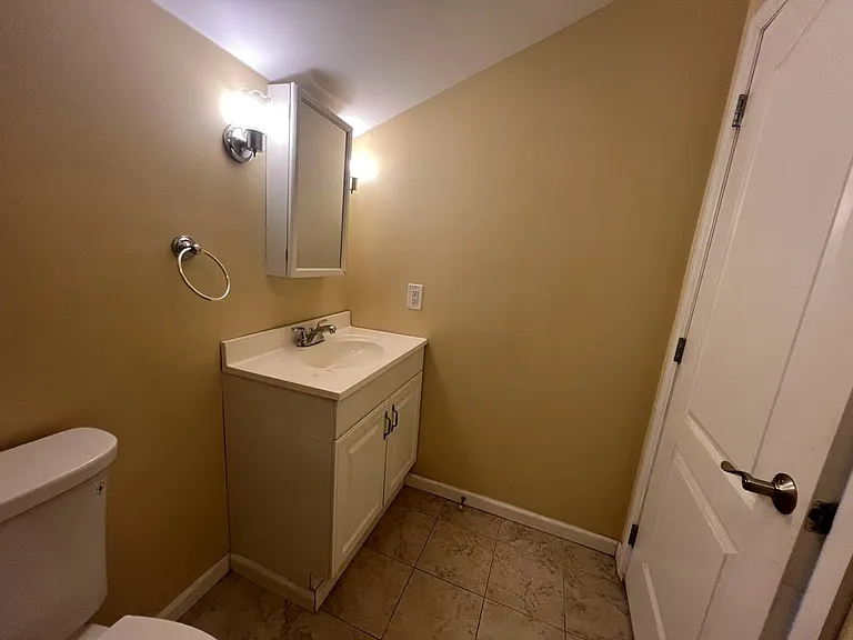 125 S 12th St #3 — Photo 15