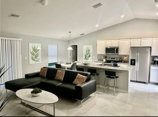1301 NE 34th Ln, Cape Coral, FL 33909