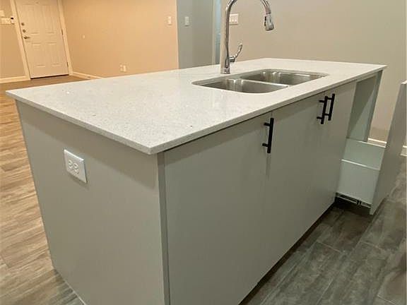 4th image of 1408 Lore Dr #2