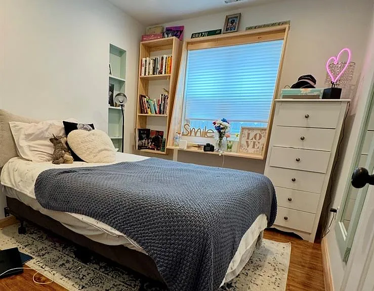 717 E Walnut St #1 — Photo 6