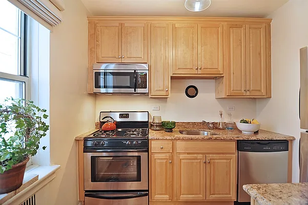 Sold by Corcoran | media 10