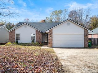 2524 Jean St, Springdale, AR 72762