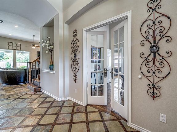4th image of 1916 Fieldstone Ct