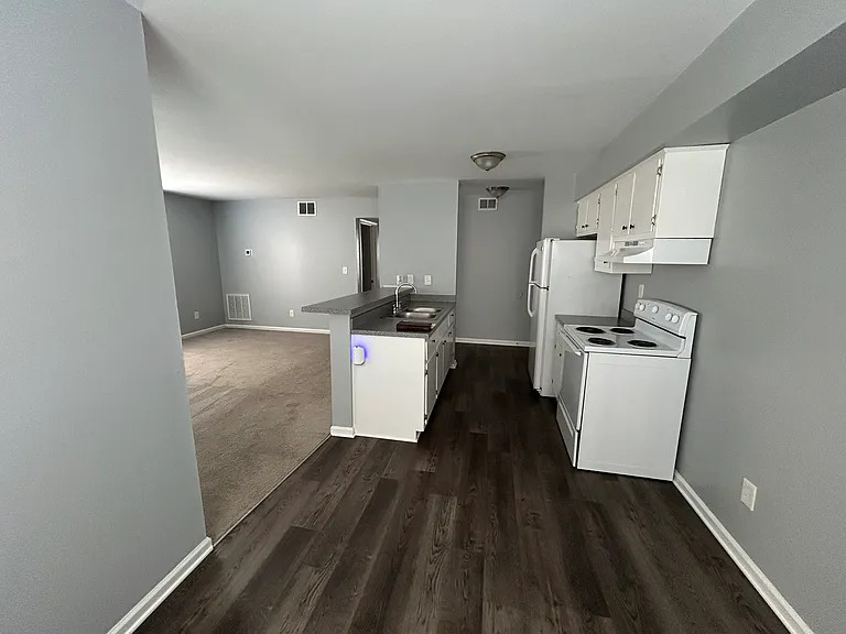 9511 4th Bay St #1 — Photo 3