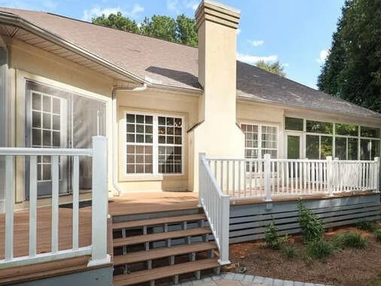 2587 Penngate Dr — Photo 33