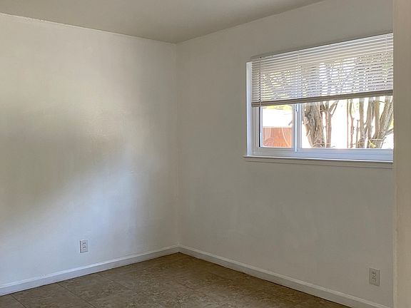 4th image of 3119 Pearl Ave APT 2