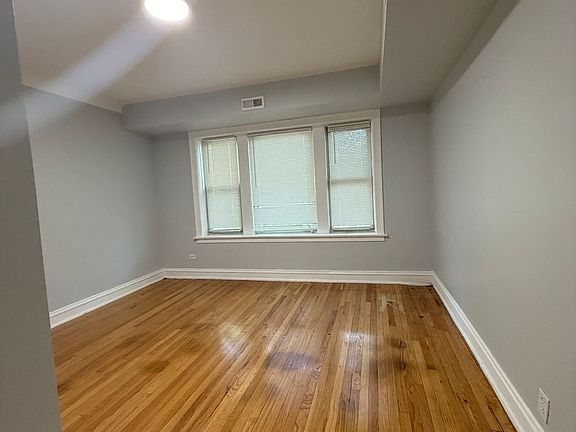 4th image of 7601-7609 S Drexel Ave #7611-3