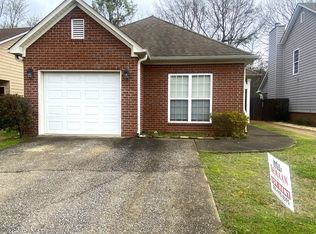 422 Holland Lakes Dr N, Pelham, AL 35124