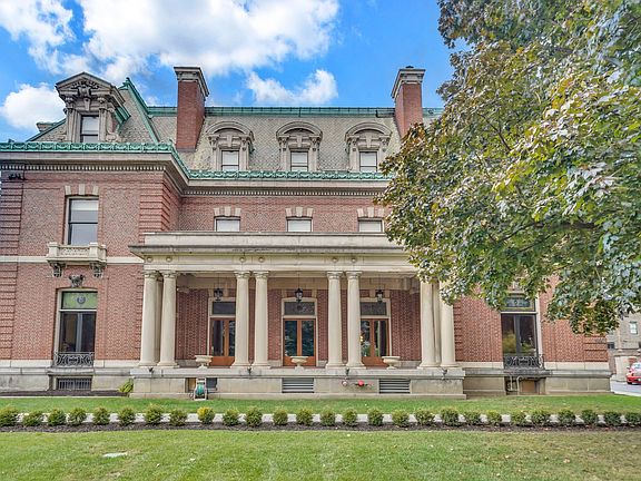 Front of Goodyear Mansion