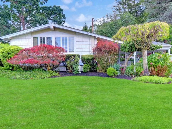 194 Van Buren Street, West Babylon, NY 11704