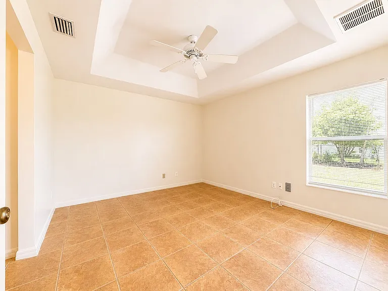 509 NE 24th Pl #A — Photo 6