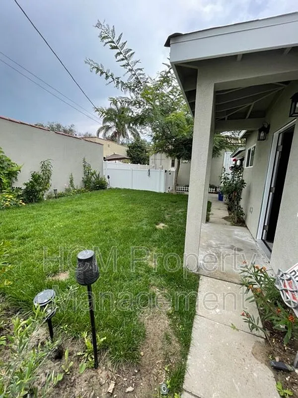 1 bed, 1.0 bath, 400 sqft, $1,995 — Photo 3