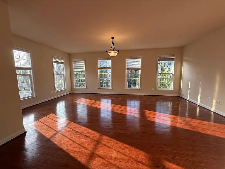 6257 Casdin Dr — Photo 12