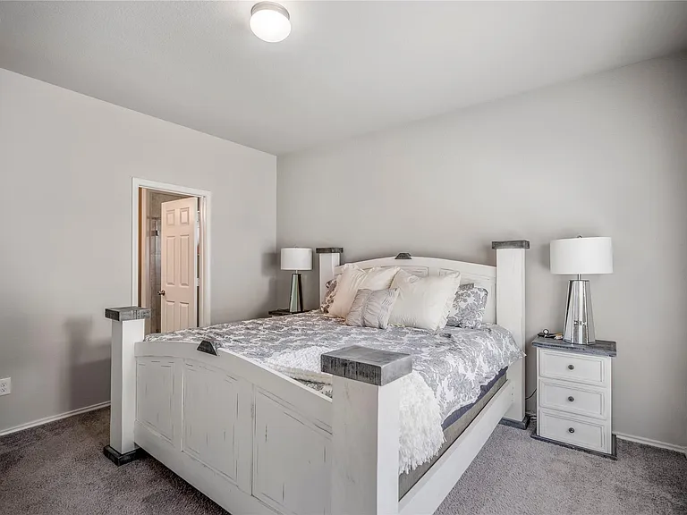 210 Bellewood Manor Dr — Photo 17