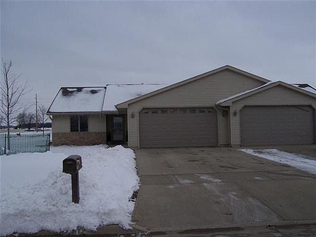 1st image of 3905 Curry Ln