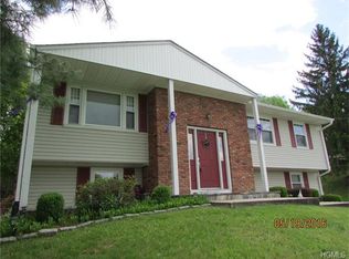 37 Saint Michaels Ter, Carmel, NY 10512