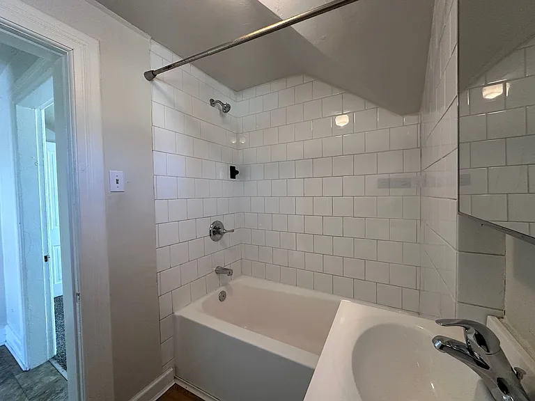 712 S Oakland Ave — Photo 20