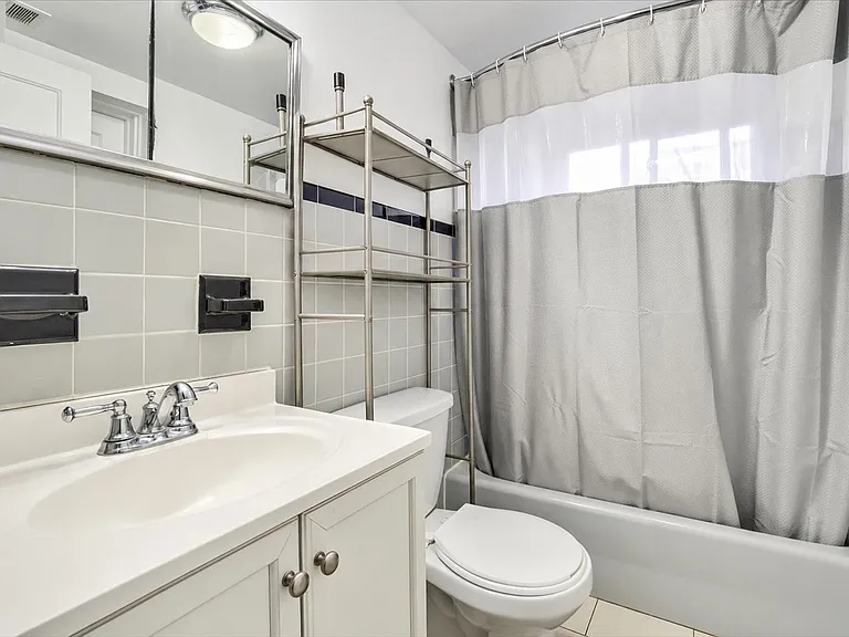 78 Burd St #3 — Photo 4