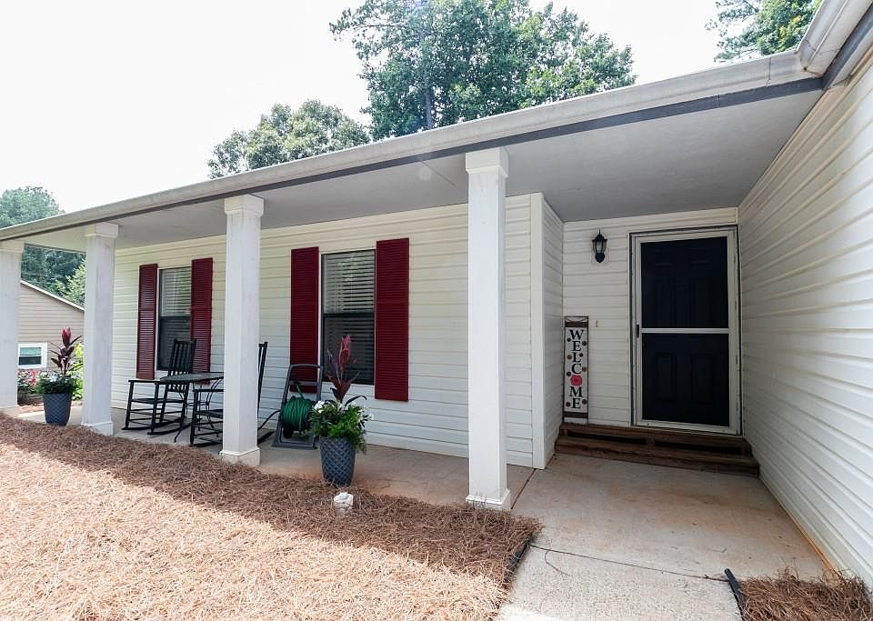 1st image of 1909 Grant Ln