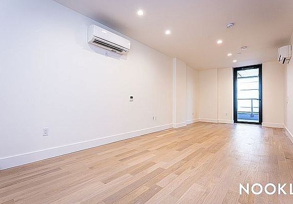 2nd image of 250 Gold St #1008