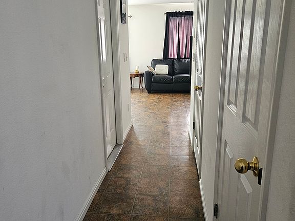 2nd image of 1427 W Mayapple Way S